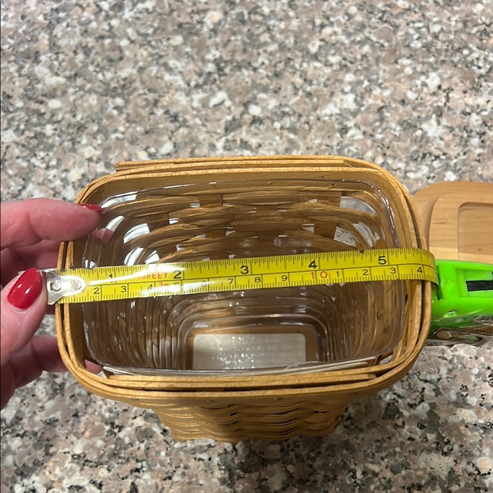 Woven Tan Basket with Lid - Picture 10 of 12